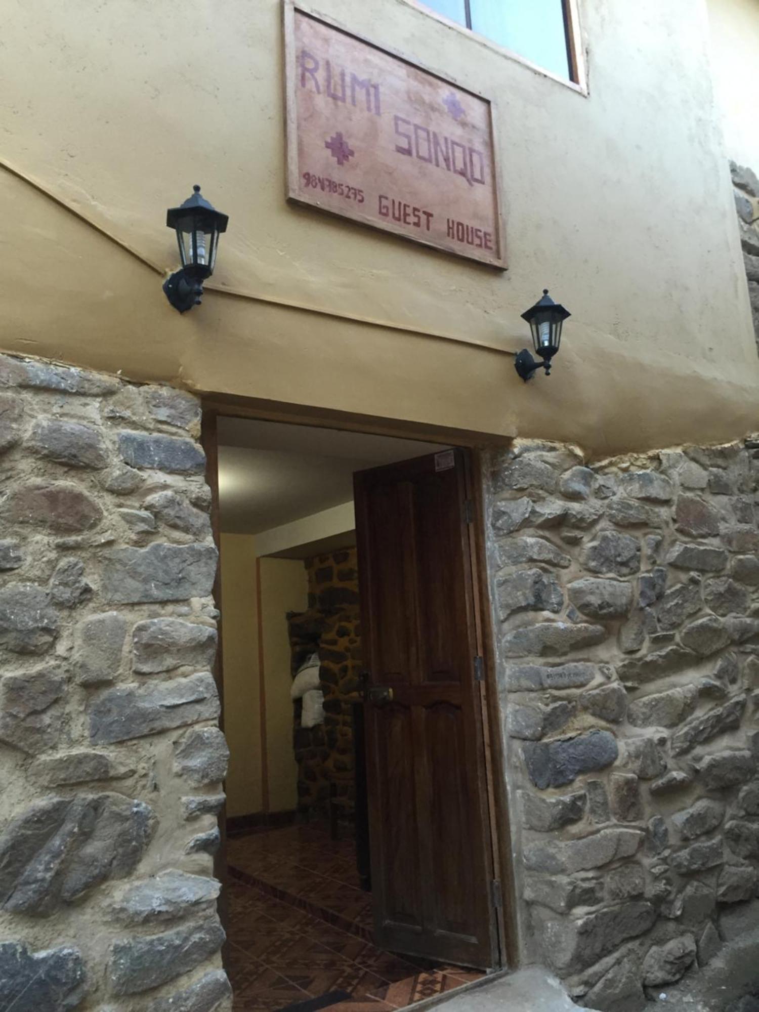 Rumi Sonqo Hostel Олантаятамбо Екстериор снимка